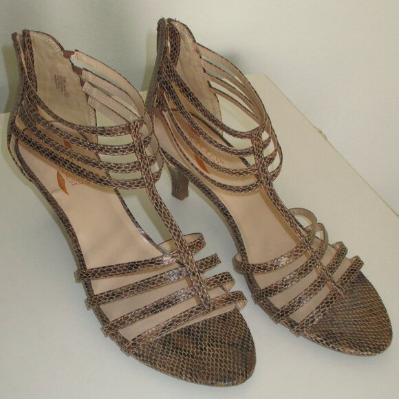 Aerosoles Heelrest "Limeaid" Womens Tan Faux Snakeskin T-Strap Heel Sandal - 11M - Picture 2 of 10